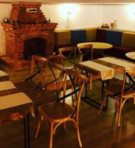 Tirane, shes lokal Kati 0, 110 m² 2.200 Euro