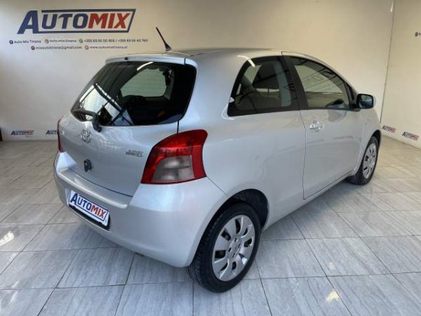 Tirane, shes makine Toyota YARIS Viti 2007, 4.100 Euro