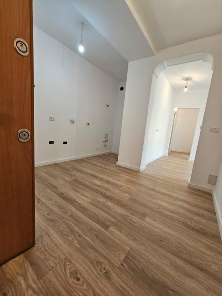 Tirane, shitet 1+1+Ballkon Kati 3, 60 m² 136.000 € (Shkolla e Baletit)