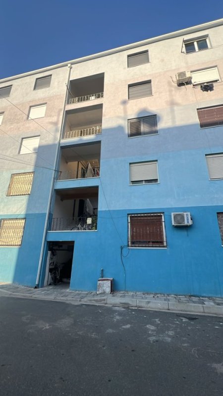 Durres, shitet apartament 1+1+Aneks Kati 2, 56 m² 60.000 € (Rruga &quot;Jeta e Re&quot;, lagja 18, prane parkut te ri &quot;VALA&quot; tek Stadiumi)