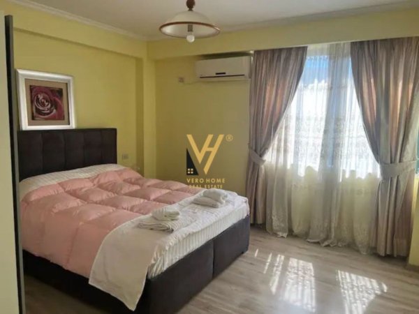 Tirane, jepet me qera apartament 3+1+Ballkon Kati 4, 150 m² 1.000 € (STACIONI I TRENIT)