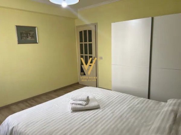 Tirane, jepet me qera apartament 3+1+Ballkon Kati 4, 150 m² 1.000 € (STACIONI I TRENIT)