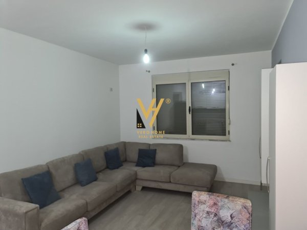 Tirane, shitet apartament 2+1+Ballkon Kati 3, 103 m² 135.000 € (UNAZA E RE)