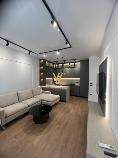 Tirane, jepet me qera apartament 2+1+Ballkon Kati 8, 90 m² 1.000 € (PORCELAN)