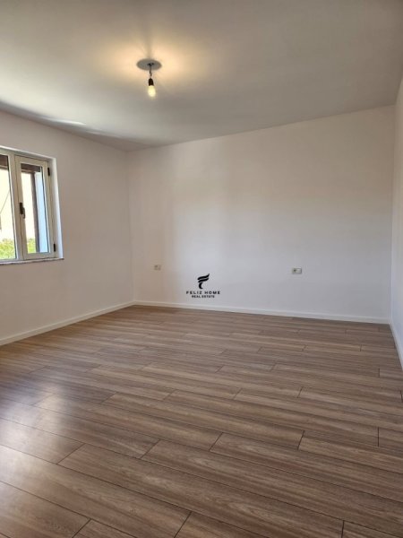 Tirane, shitet apartament 1+1+Ballkon Kati 3, 55 m² 110.000 € (XHAMIA E TABAKEVE)
