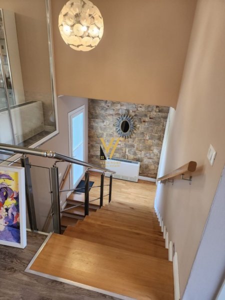 Tirane, jepet me qera Vile 3+1+Ballkon Kati 0, 550 m² 2.000 € (TEG)