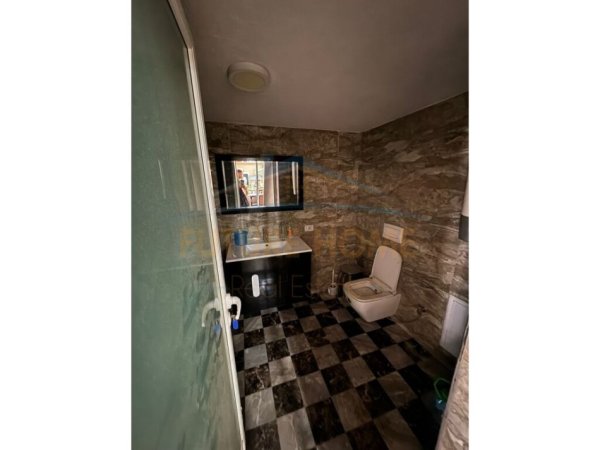 Tirane, shitet ambjent biznesi Kati -1, 250 m² 150.000 € (Kthesa e Kamzes)