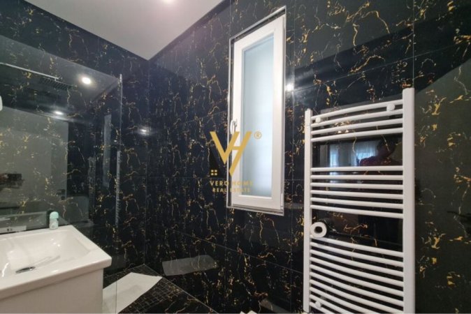 Tirane, jepet me qera apartament 2+1+Ballkon Kati 3, 130 m² 700 € (YZBERISHT)