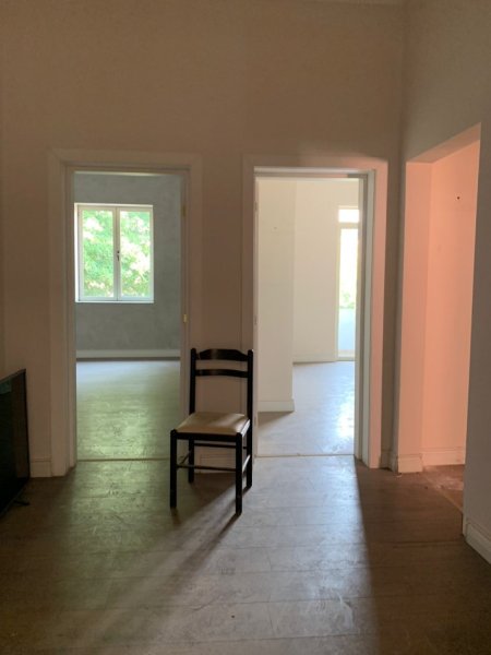 Tirane, jepet me qera apartament 2+1 Kati 3, 96 m² 1.000 € (Sheshi Wilson) TT 1207