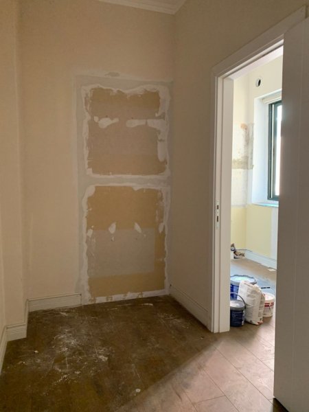Tirane, jepet me qera apartament 2+1 Kati 3, 96 m² 1.000 € (Sheshi Wilson) TT 1207