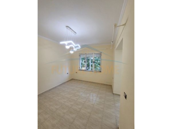 Tirane, shitet apartament 2+1 Kati 2, 77 m² 132.000 € (Ali Demi)