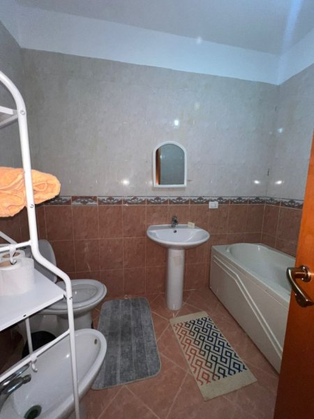 Tirane, shitet apartament 2+1+Aneks+Ballkon Kati 8, 104 m² 200.000 € (STACIONI I TRENIT)