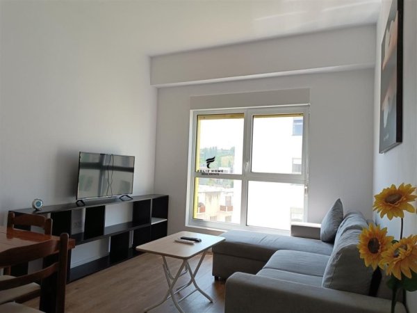 Tirane, jepet me qera apartament 2+1+Ballkon Kati 7, 75 m² 450 € (ALI DEMI)