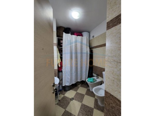 Tirane, shitet apartament 2+1+2+Post Parkimi Kati 3, 94 m² 76.000 € (Vorë)