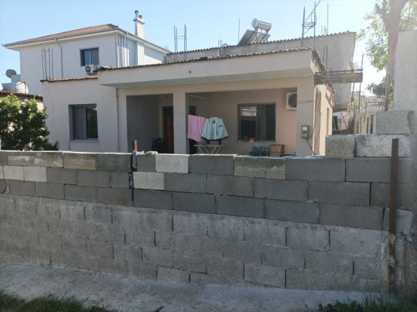 Tirane, shes shtepi 1 Katshe Kati 0, 90 m² 165.000 € (Rruga Bamir topit)