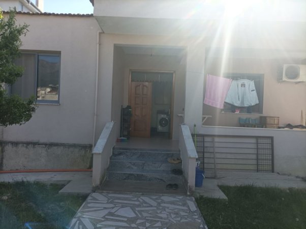 Tirane, shes shtepi 1 Katshe Kati 0, 90 m² 165.000 € (Rruga Bamir topit)