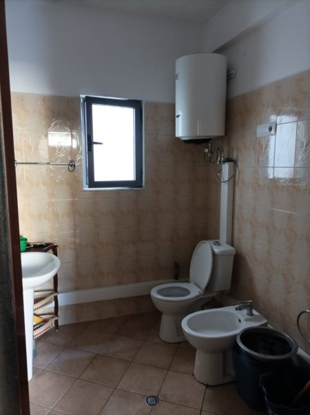 Tirane, shes shtepi 1 Katshe Kati 0, 90 m² 165.000 € (Rruga Bamir topit)