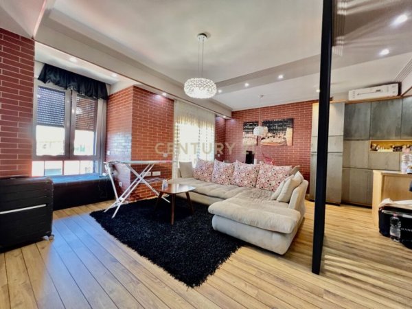 Tirane, shitet apartament 1+1+Ballkon Kati 8, 95 m² 295.000 € (Myslym shyri)