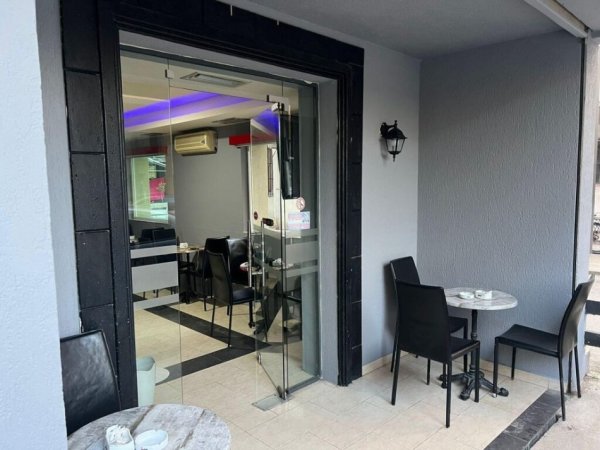Tirane, shitet lokal Kati 0, 62 m² 160.000 € (Vasil Shanto)
