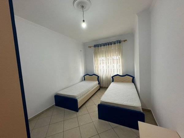 Tirane, shitet apartament 2+1+Ballkon Kati 6, 108 m² 120.000 € (Yzberisht)