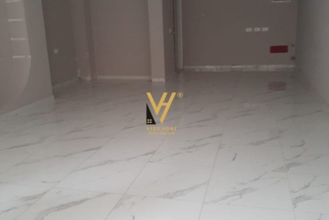 Tirane, shitet dyqan Kati 0, 57 m² 450.000 € (SHESHI WILLSON)