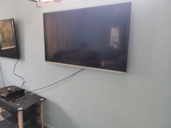 Tirane, shes Okazion!! Shiten 2 cope Playstation 3 + televizor   samsung smart TV  2 cope (50 polsh) toshiba  smart TV 1 cope (52 polsh)