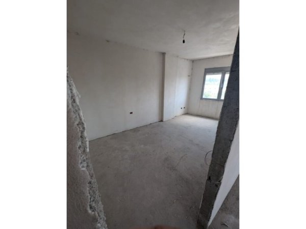 Tirane, shitet apartament 2+1+Ballkon Kati 4, 113 m² 105.000 € (Azem Galica,Babrru)