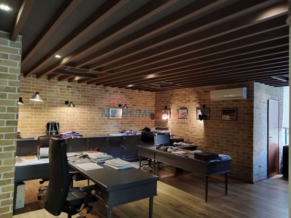 Tirane, shitet ambjent biznesi Kati 2, 194 m² 