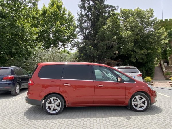 OKAZZIION I SHPEJTE Ford Galaxy 2.0 tdi automat viti 2010 4800€i disk