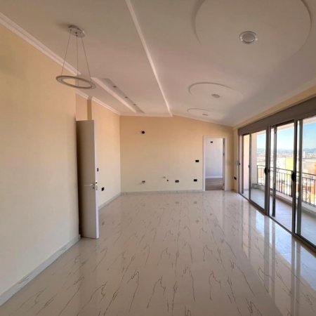 Tirane, shitet apartament 2+1 , 120 m² 133.000 € (Fresk)