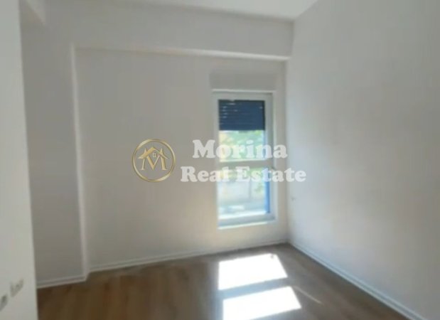 Tirane, jepet me qera apartament 2+1 Kati 1, 76 m² 450 € (Ali Demi)