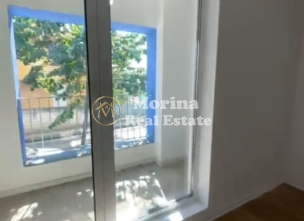 Tirane, jepet me qera apartament 2+1 Kati 1, 76 m² 450 € (Ali Demi)