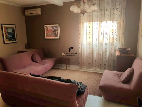 Tirane, jepet me qera apartament 2+1+Aneks Kati 4, 75 m² 450 € (BULEVARDI I RI)