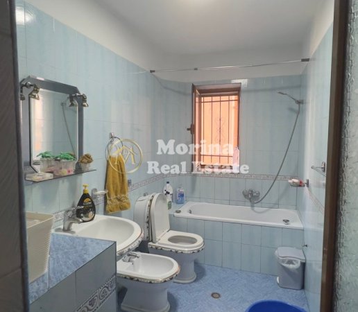 Tirane, jepet me qera apartament 2+1 Kati 3, 110 m² 550 € (Ministria e Jashtme)