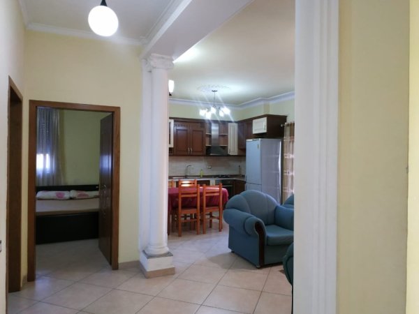 Tirane, shitet Vile , 720 m² 730.000 € (Rruga Dhimiter Pasko)