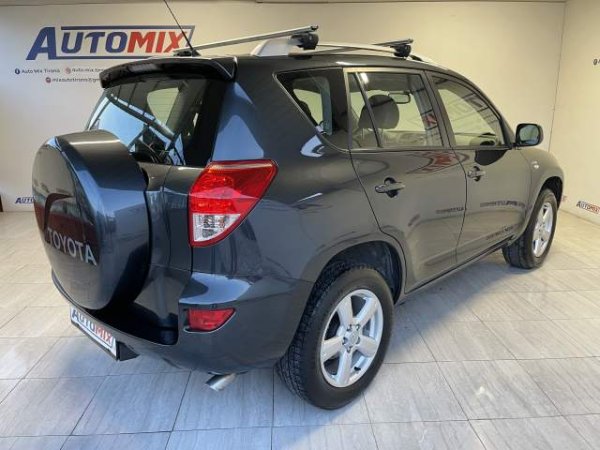 Tirane, shes xhip Toyota RAV 4 Viti 2007, 7.100 Euro