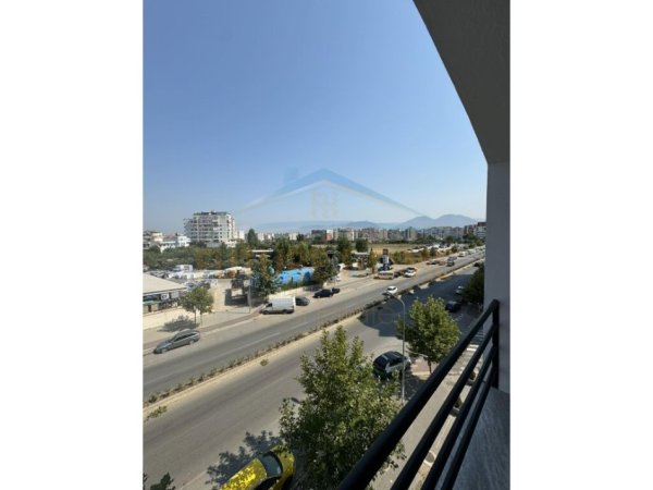 Tirane, shes apartament 2+1+Ballkon Kati 3, 88 m² 128.000 € (BULEVARDI MIGJENI . YZBERISHT)