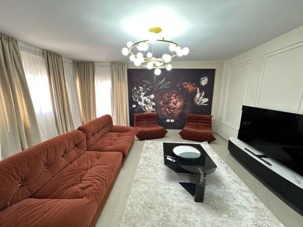 Tirane, jepet me qera apartament 3+1+Aneks+Ballkon Kati 2, 140 m² 1.200 € (Farke)