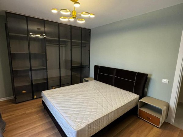 Tirane, jepet me qera apartament 3+1+Aneks+Ballkon Kati 2, 140 m² 1.200 € (Farke)