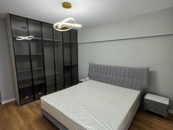 Tirane, jepet me qera apartament 3+1+Aneks+Ballkon Kati 2, 140 m² 1.200 € (Farke)
