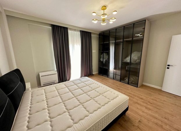 Tirane, jepet me qera apartament 2+1+Aneks+Ballkon Kati 3, 110 m² 1.000 € (Farke)