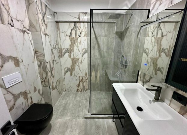 Tirane, jepet me qera apartament 2+1+Aneks+Ballkon Kati 3, 110 m² 1.000 € (Farke)