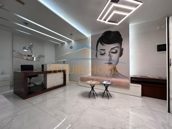 Tirane, shitet ambjent biznesi Kati 3, 165 m² 470.000 € (Ish Ekspozita)