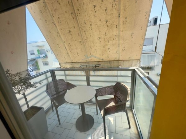Tirane, shitet apartament 3+1+Ballkon Kati 5, 125 m² 196.000 € (5 Maji)