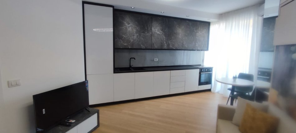 Tirane, shitet garsonier Kati 4, 35 m² 75000 € (KOMUNA E PARISIT)