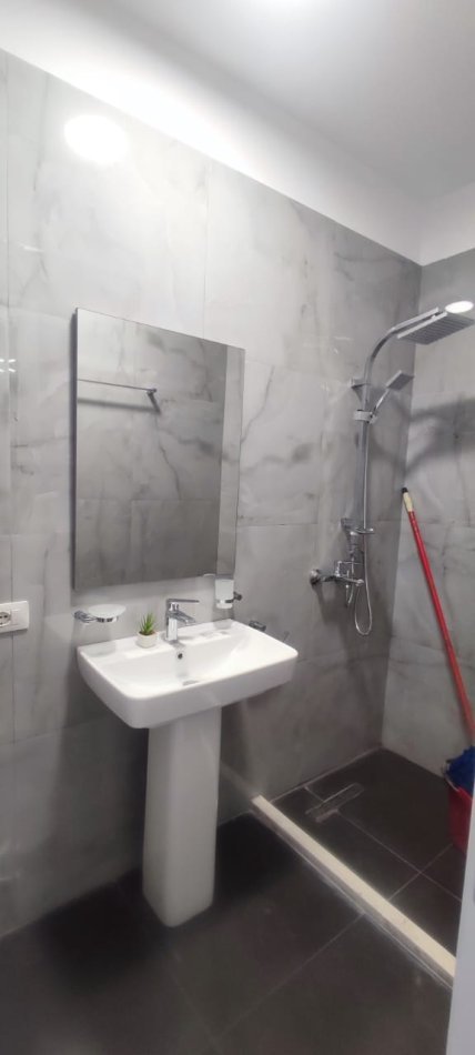 Tirane, shitet garsonier Kati 4, 35 m² 75000 € (KOMUNA E PARISIT)