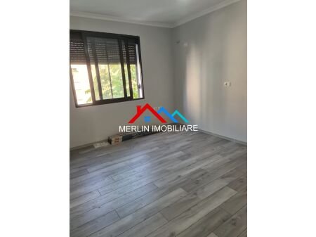 Tirane, shitet apartament 1+1 Kati 3, 53 m² 128.000 € (21 Dhjetori)