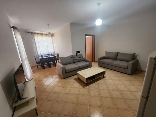 Tirane, jepet me qera apartament 1+1 Kati 3, 60 m² 430 € (KINOSTUDIO)