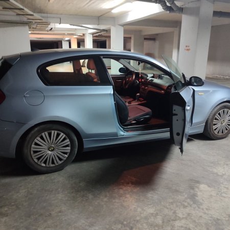Tirane, shes  Bmw seria1 Nafte, kambio automat , 197.000 km , 4.300 € i diskutueshem