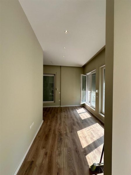 Tirane, shitet 1+1 Kati 1, 54 m² 89.000 € (Kopshti Zologjik)